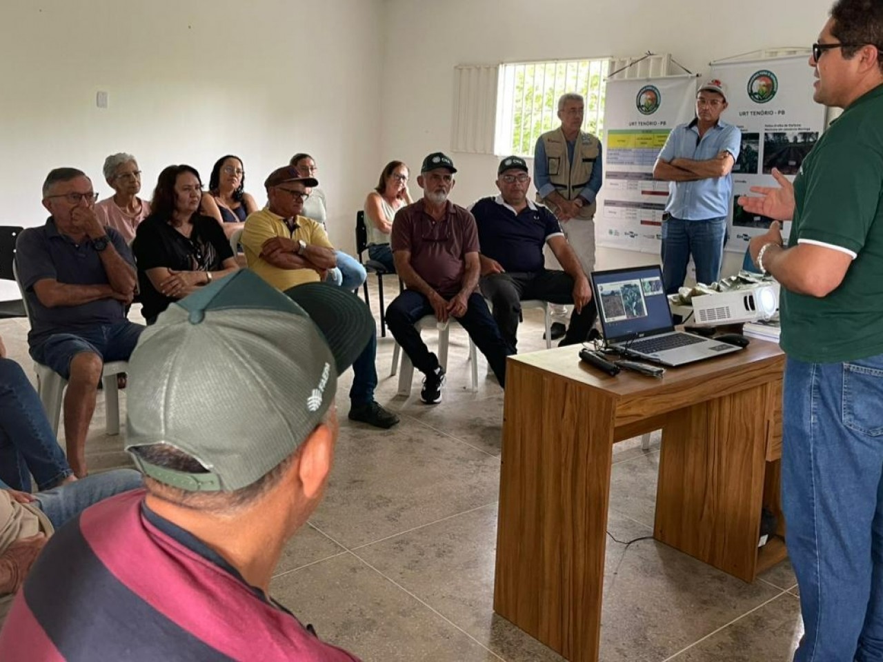 Secretaria Municipal de Desenvolvimento Rural e Meio Ambiente, e Sindicato Rural promovem encontro sobre cultivo da palma